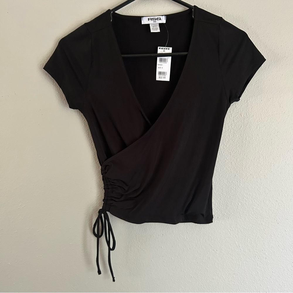 NWT Tilly’s RSQ Top